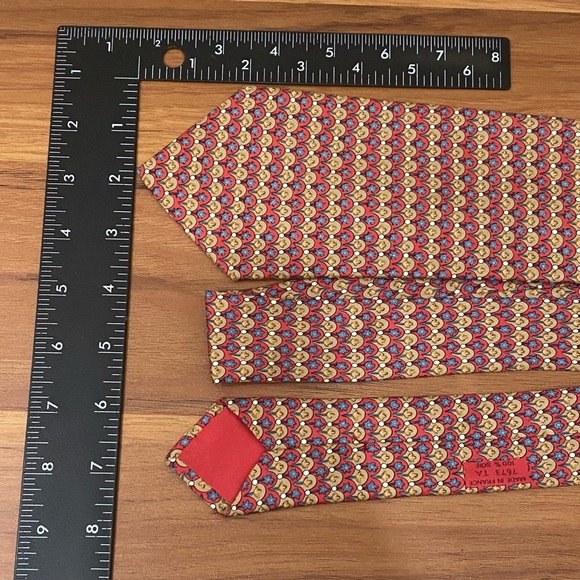 HERMÈS Paris 7673 TA Red Multi Scallop Mini Flowers Print 100% Silk Tie Necktie - Picture 10 of 14